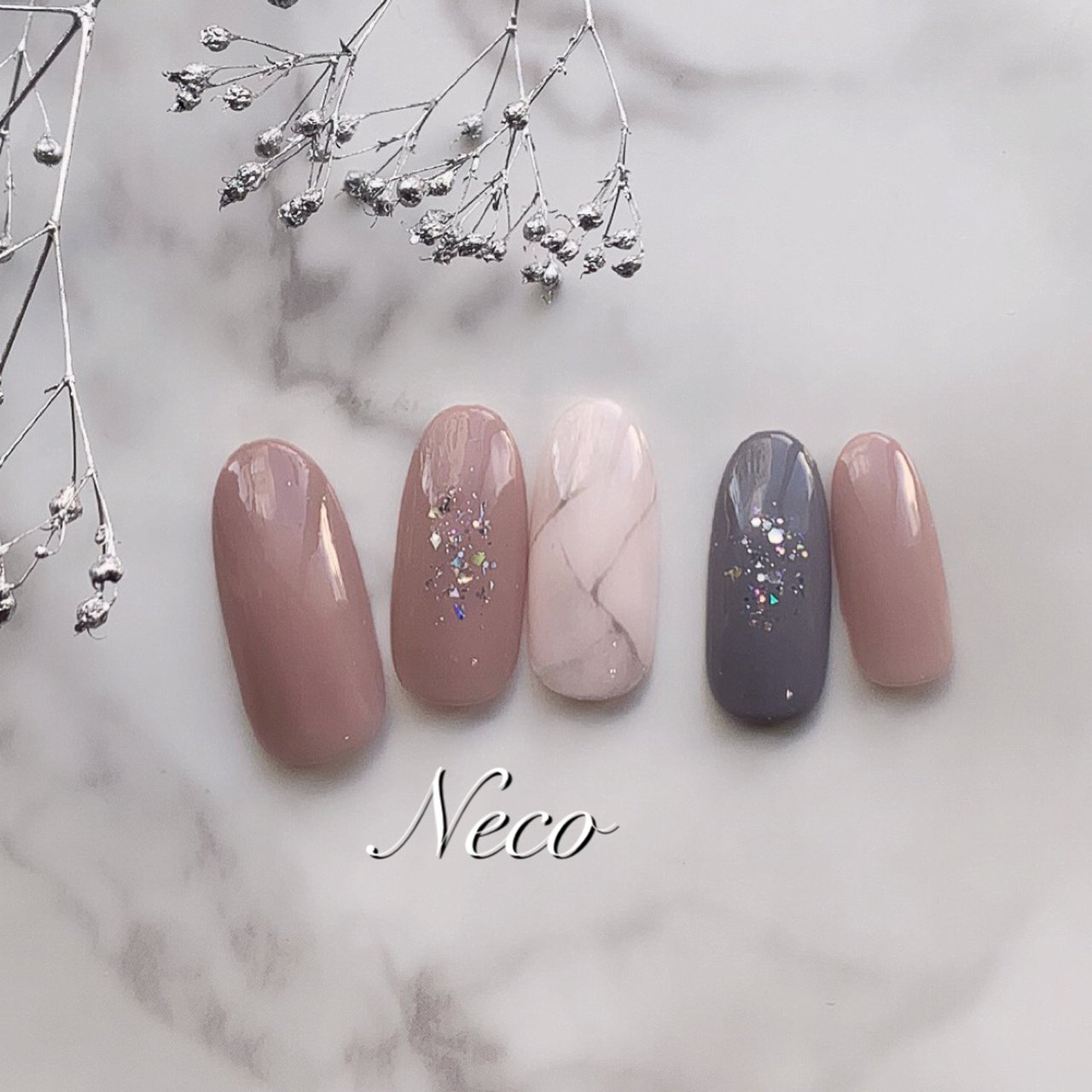 ハンド ラメ 大理石 ベージュ グレー Nail Salon Necoのネイルデザイン No ネイルブック