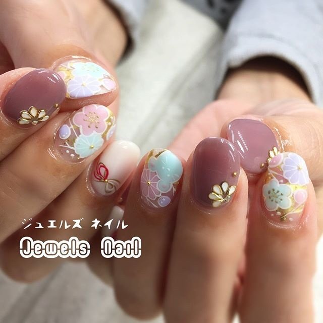 お正月 成人式 フラワー アニマル柄 アンティーク パラジェル登録サロン ジュエルズネイルのネイルデザイン No ネイルブック
