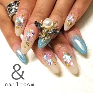 ユニコーンブルー×カラフルシェル 
ブルーグラデーションの
ユニコーンがとても可愛いです♡

ハチさんはお客様の
持ち込み🤭💓

#福井ネイル#ネイルサロン福井#アートし放題#ジェルネイル#ジェリップ取り扱い店#美爪#艶々ワンカラー#綺麗のお手伝いさせてください#nailroomand#お爪のお悩み解決します#kokoist#フットネイル#デコラティブネイル #秋 #冬 #オールシーズン #ハンド #グラデーション #シェル #ユニコーン #ロング #ホワイト #水色 #ジェルネイル #お客様 #nailroom ＆ #ネイルブック