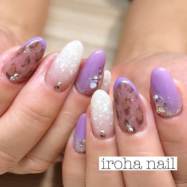 秋 冬 ハンド レオパード ホワイト Iroha Nail Neのネイルデザイン No ネイルブック