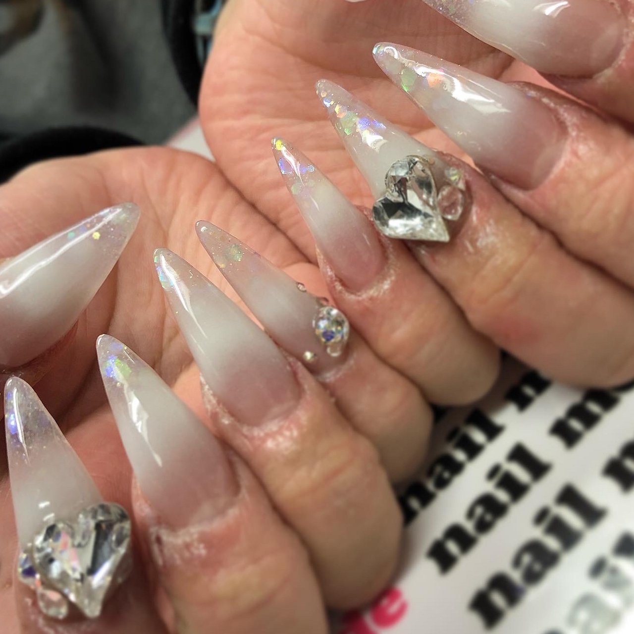 冬 オールシーズン ブライダル デート ハンド Nail Mode高知のネイルデザイン No ネイルブック