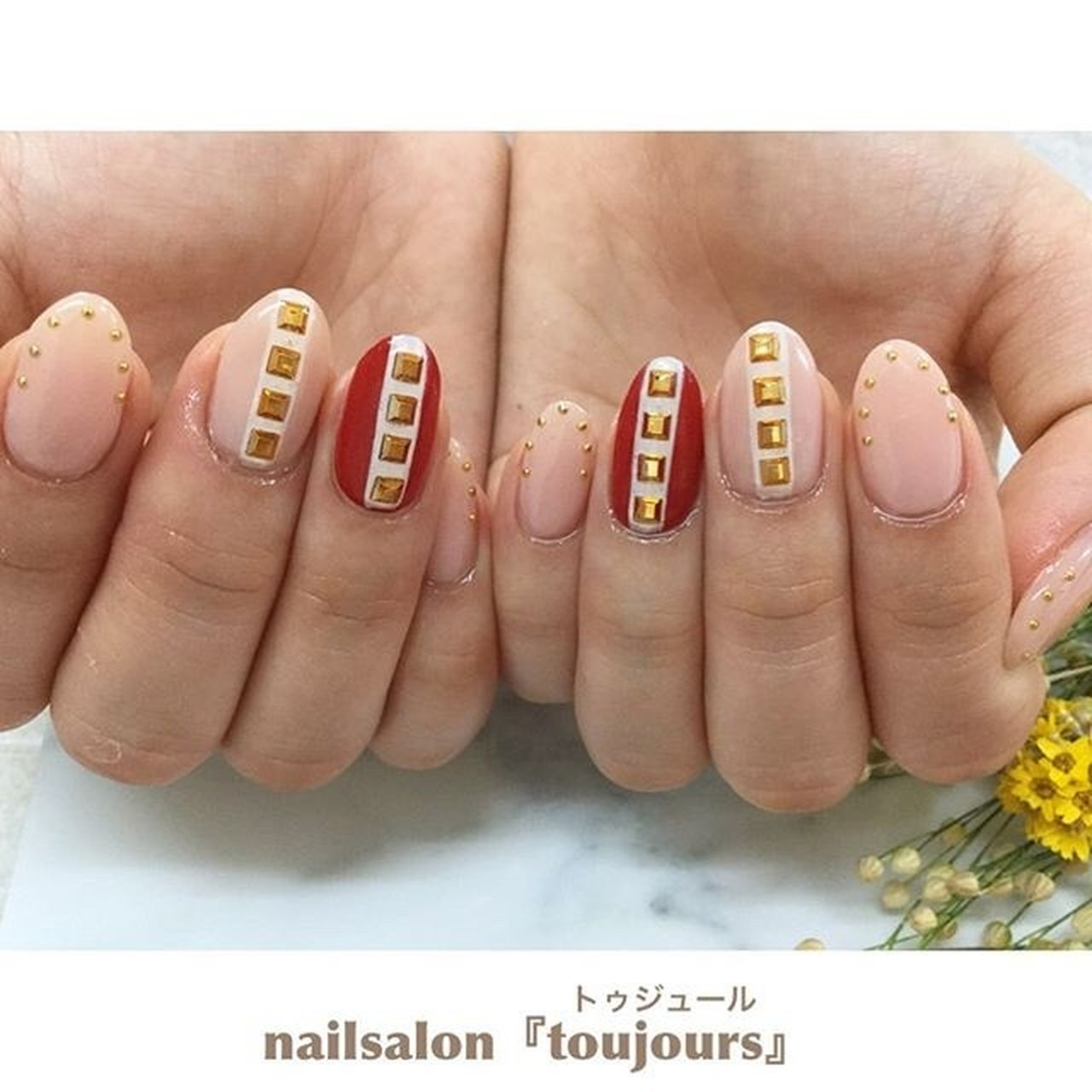 オールシーズン ハンド ビジュー ワンカラー ストライプ 京都市右京区太秦ネイルサロン Toujours ﾄｩｼﾞｭｰﾙ のネイル デザイン No ネイルブック
