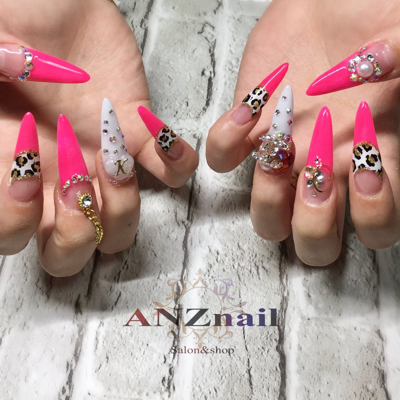 オールシーズン 成人式 ハンド 変形フレンチ ビジュー Anznail 旭川市ネイルサロン ネイリストあんず のネイル デザイン No ネイルブック