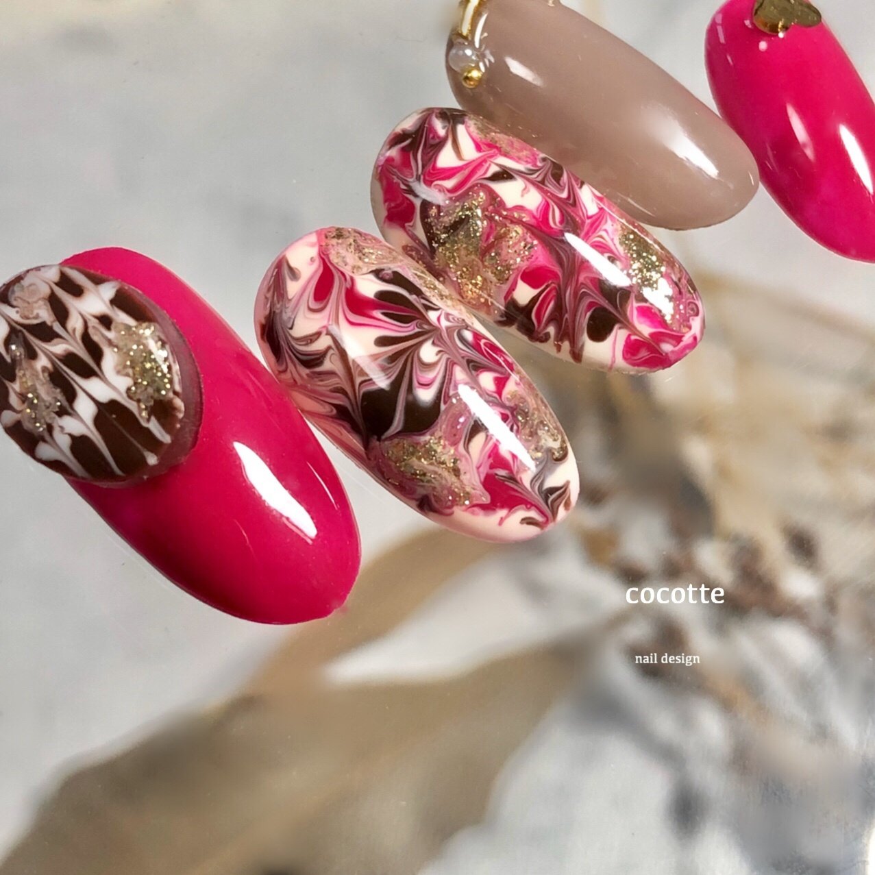 バレンタイン マーブル ピンク ブラウン Nail Atelier Cocotte Mari Nemotoのネイルデザイン No ネイルブック