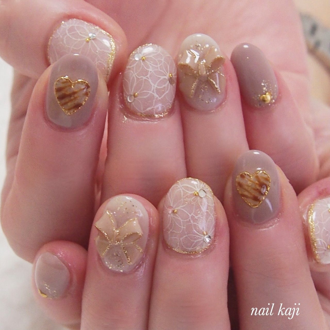 春 冬 オールシーズン バレンタイン ハンド Nail Kajiのネイルデザイン No ネイルブック