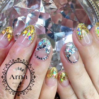 お客様ネイル💅 
#お客様 #お客様ネイル 
#キラキラネイル #キラキラホログラム 
#オーロラ #フィルイン #ノンサンディング 
#初めてでも安心 #定額制ネイル #アートし放題 #オールシーズン #成人式 #旅行 #ライブ #ハンド #ビジュー #ホログラム #ラメ #ミディアム #ゴールド #シルバー #メタリック #ジェルネイル #お客様 #salon Arna ❇︎ﾈｲﾙ❇︎ｽｲｰﾂ❇︎ｾﾚｸﾄl❇︎ #ネイルブック