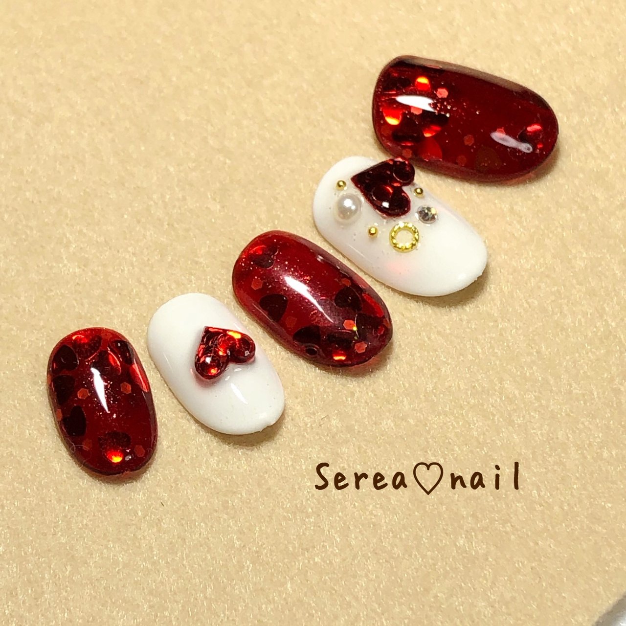 バレンタイン ホログラム ハート ホワイト レッド Serea のネイルデザイン No ネイルブック