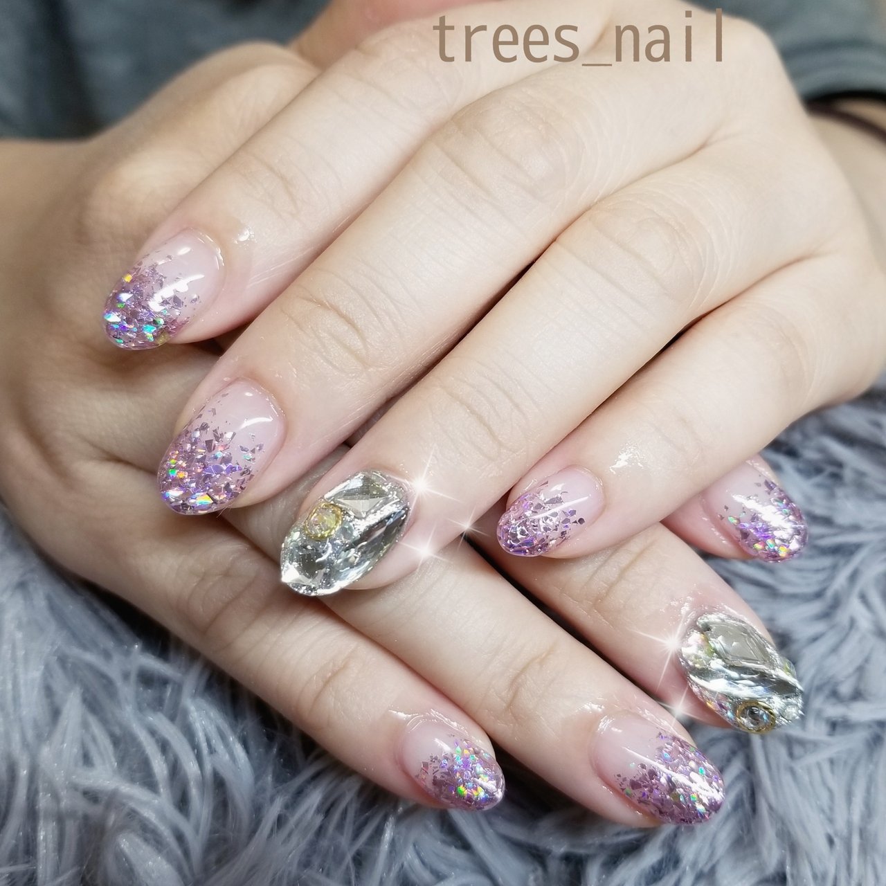 オールシーズン ハンド シンプル グラデーション ホログラム Trees Nailのネイルデザイン No ネイルブック