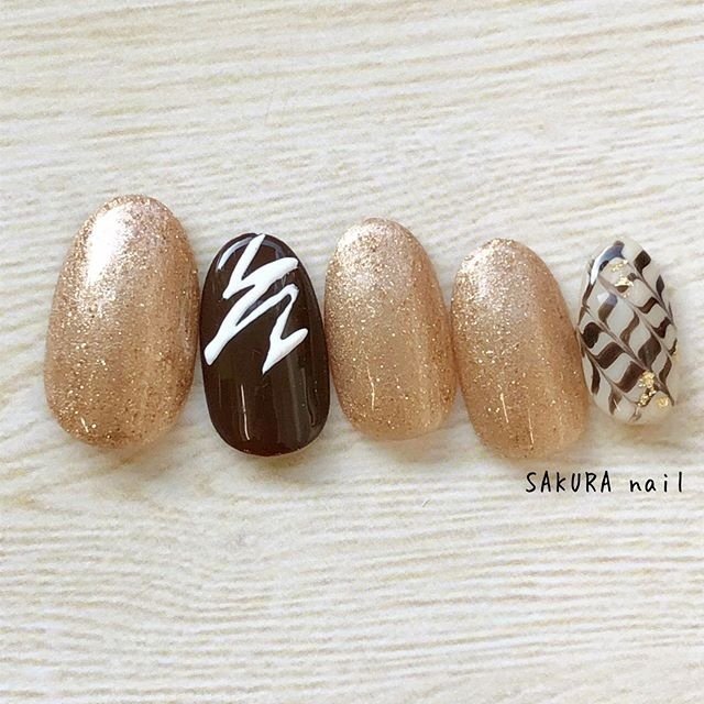 バレンタイン ハンド ラメ スイーツ ショート Sakura Nailのネイルデザイン No ネイルブック