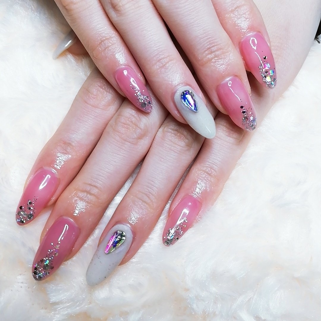 冬 オールシーズン オフィス 女子会 ホワイト Simple Nail 鈴のネイルデザイン No ネイルブック