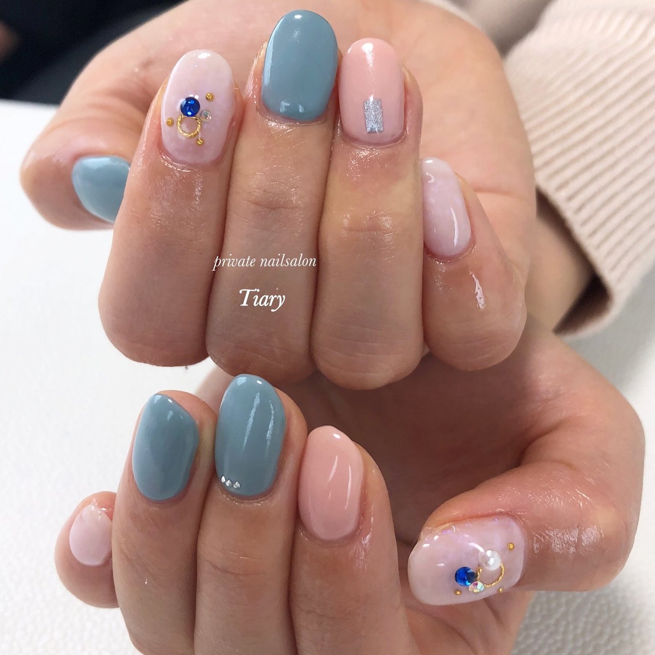 オールシーズン デート ハンド シンプル ホワイト Private Nailsalon Tiaryのネイルデザイン No 4994368 ネイルブック