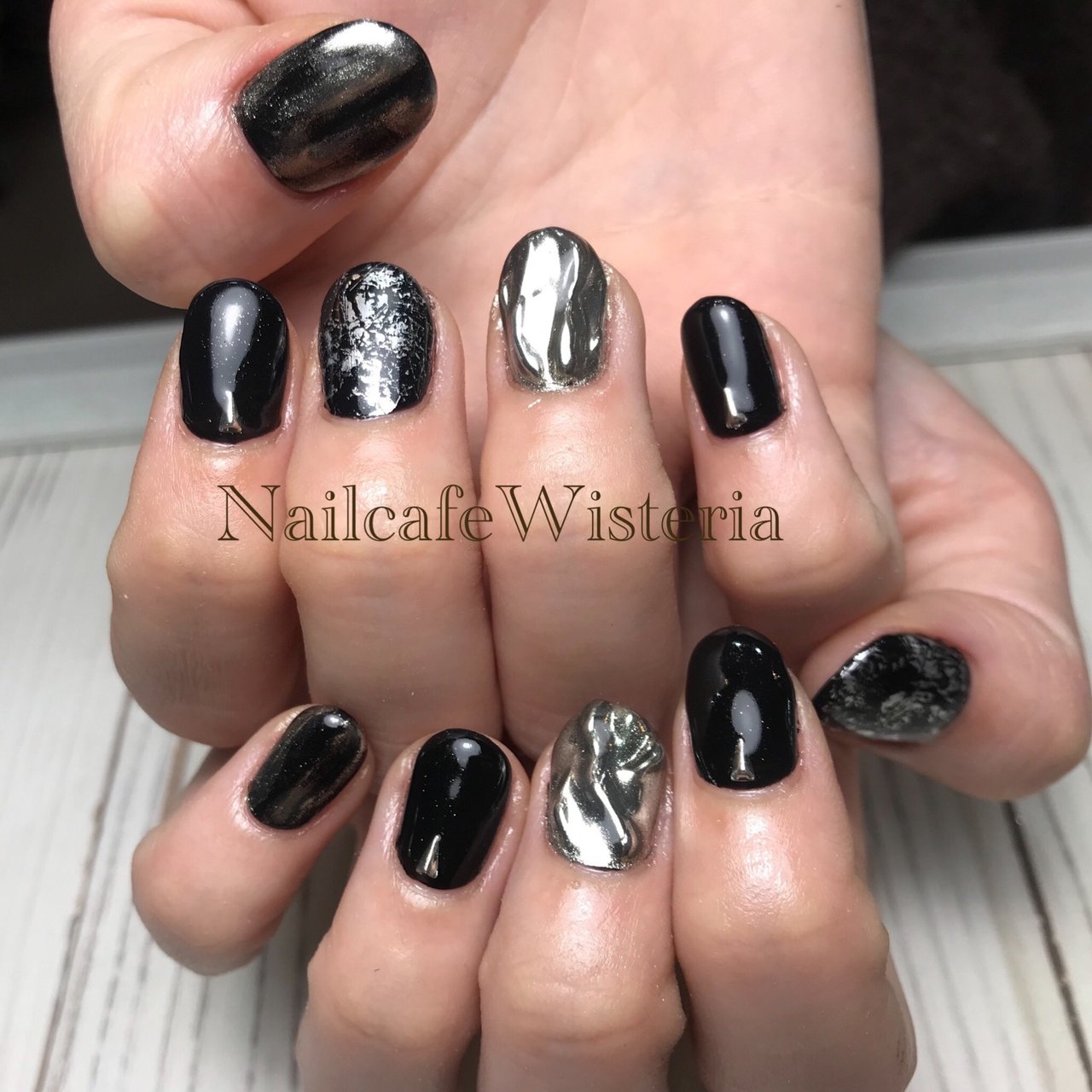 ブラック シルバー モノトーン Nailcafewisteriaのネイルデザイン No ネイルブック