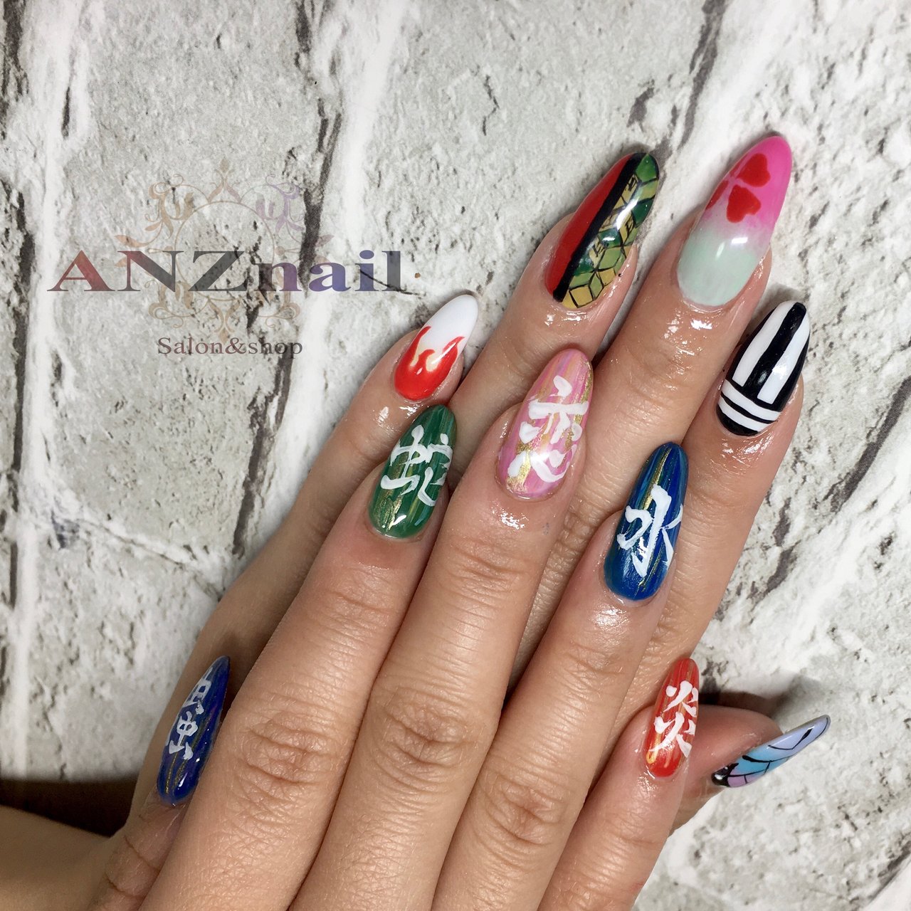 オールシーズン ハンド イニシャル 痛ネイル ジェル Anznail 旭川市ネイルサロン ネイリストあんず のネイル デザイン No ネイルブック
