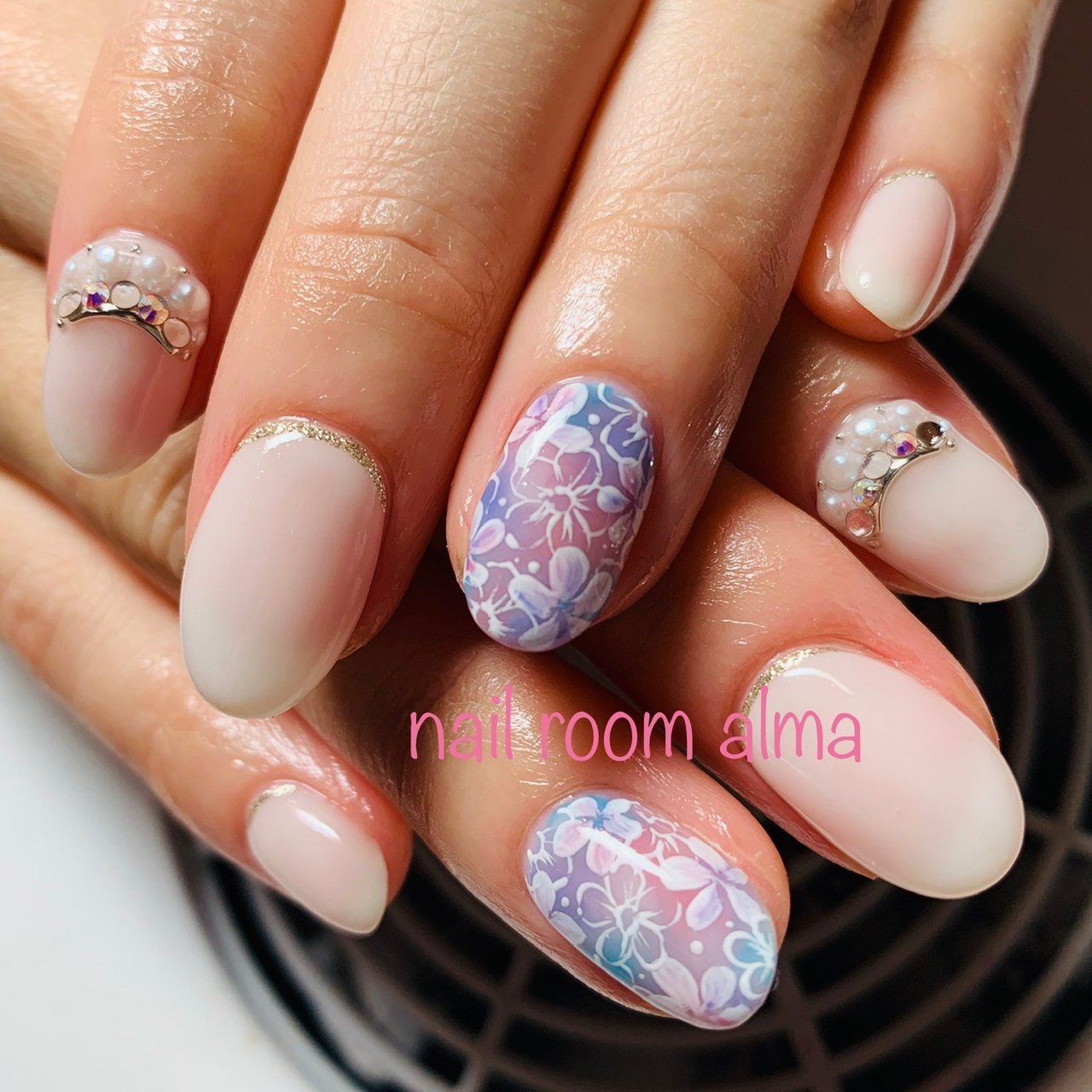 Nailroom Almaのネイルデザイン No ネイルブック