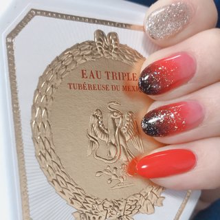 赤黒グラデーションネイルのネイルデザイン ネイルブック