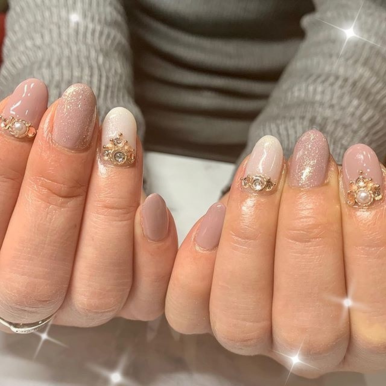 オールシーズン 入学式 女子会 シンプル ビジュー シエル金沢市 金谷和美 のネイルデザイン No ネイルブック