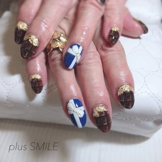 #70代のお客様 #バレンタイン 
#バレンタインネイル 
#板チョコネイル #バレンタイン #ハンド #スイーツ #リボン #ホワイト #ネイビー #ブラウン #ジェルネイル #plussmile #ネイルブック