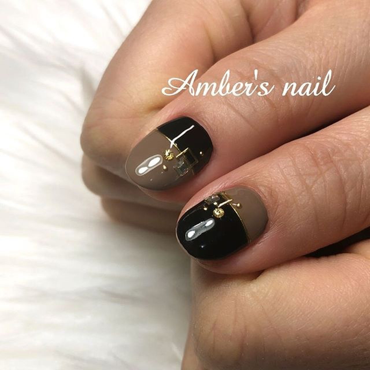 オールシーズン ライブ 女子会 ハンド バイカラー Amber S Nail アンバーズネイルのネイルデザイン No ネイルブック