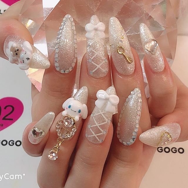 キャラクター 3d ロング ホワイト スカルプチュア Nailsgogo Shibuya Nailsalonのネイルデザイン No ネイルブック