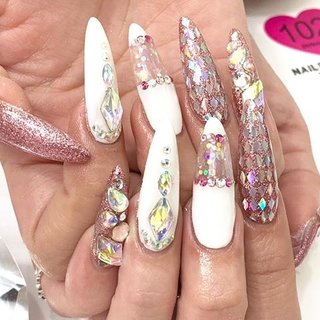 #キラキラネイル ・
・ 【TOP画面からメニュー料金表に飛べます】
・
・
NAILSGOGO shibuya 
03-5728-4343 担当　小市
・
・
【場所】
#渋谷センター街 ZARA目の前3階❤️Bershka横
・
渋谷区宇田川町16-8 渋谷センタービル3階
・
・
【営業時間】
OPEN☆10:00〜22:00
毎週金曜日は朝04:30までやってます！
・
（年末年始以外、休まず営業）
・
・
妹ブランド↓
@nailsgogoxoxo もフォローしてねー♪
・
・
★★NAILSGOGO裏技★★
・
①
お友達紹介者は次回なんでも半額Σ（・□・；）
・
②
次回予約して帰るとジェル オフ毎回代無料
・
③
友達同士でネイルしたら1人に1000円分パーツ無料
・
④
ネイル画像 #nailsgogo タグ付け毎回300円パーツ無料
・
⑤
当日空き枠あればフット追加で1000円分引き
・
・
#ネイル
#nails
#ネイリスト
#ネイリスト募集中
#スカルプネイル
#スカルプ
#キャラクターネイル
#ゆめかわネイル
#3dネイル
#やり放題ネイル
#派手ネイル
#キャバ嬢ネイル
#歌舞伎町
#渋谷ネイルサロン
#ギャルネイル
#ニュアンスネイル
#バンギャ
#ギャル
#ライブネイル
#メイド
#隠しきれないヲタク
#量産型ネイル
#量産型女子
#ブランドネイル
#ジャニオタさんと繋がりたい #ロング #スカルプチュア #お客様 #NAILSGOGO shibuya nailsalon #ネイルブック