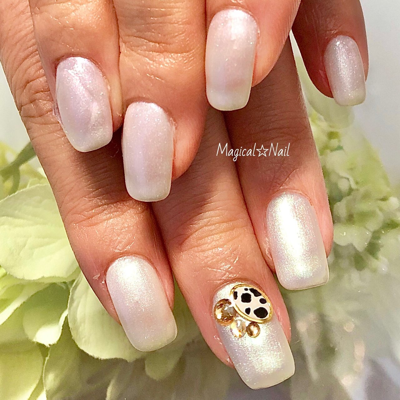 冬 オールシーズン ハンド ワンカラー ビジュー Magical Nailのネイルデザイン No 5016684 ネイルブック