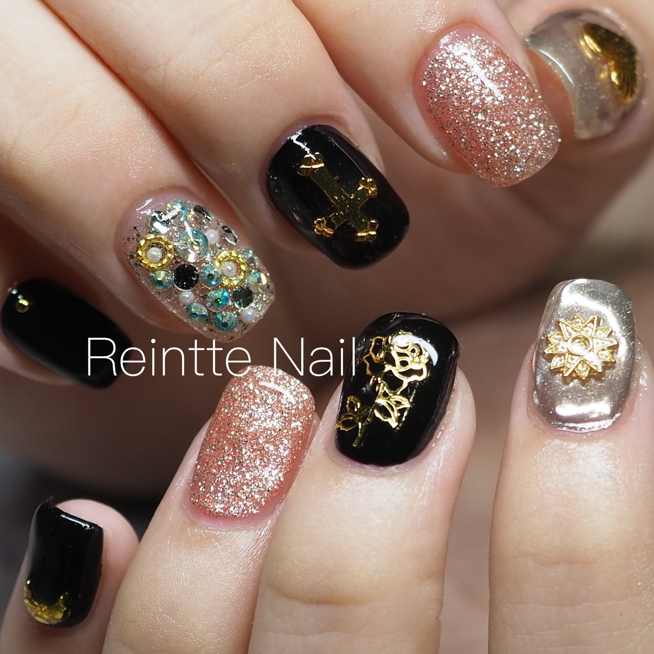 オールシーズン ハンド ラメ ビジュー パール Reinette Nail Tachikawaのネイルデザイン No ネイルブック