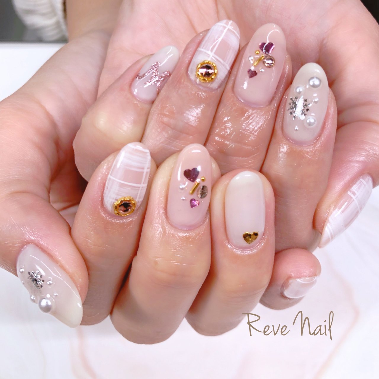 冬 オールシーズン バレンタイン デート ハンド Revenail Marieのネイルデザイン No ネイルブック