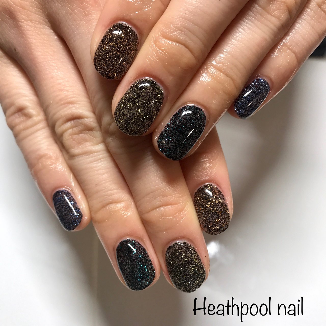 ハンド ラメ 水色 ブラック ゴールド Heathpoolnailのネイルデザイン No ネイルブック