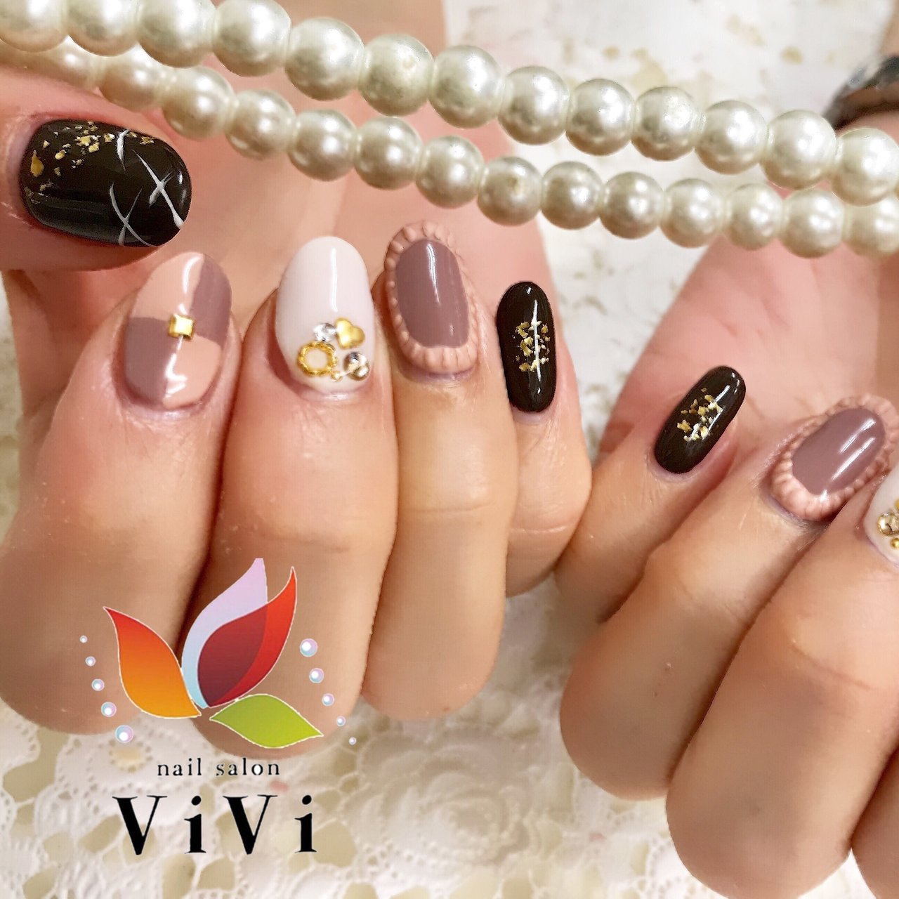 バレンタイン ハンド スイーツ ミディアム ホワイト Nail Salon Viviのネイルデザイン No ネイルブック