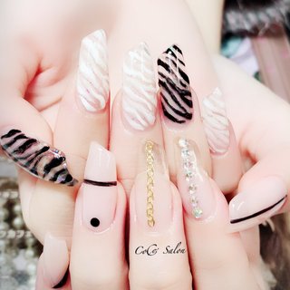 22年 新着順 斜めカットネイルのネイルデザイン ネイルブック