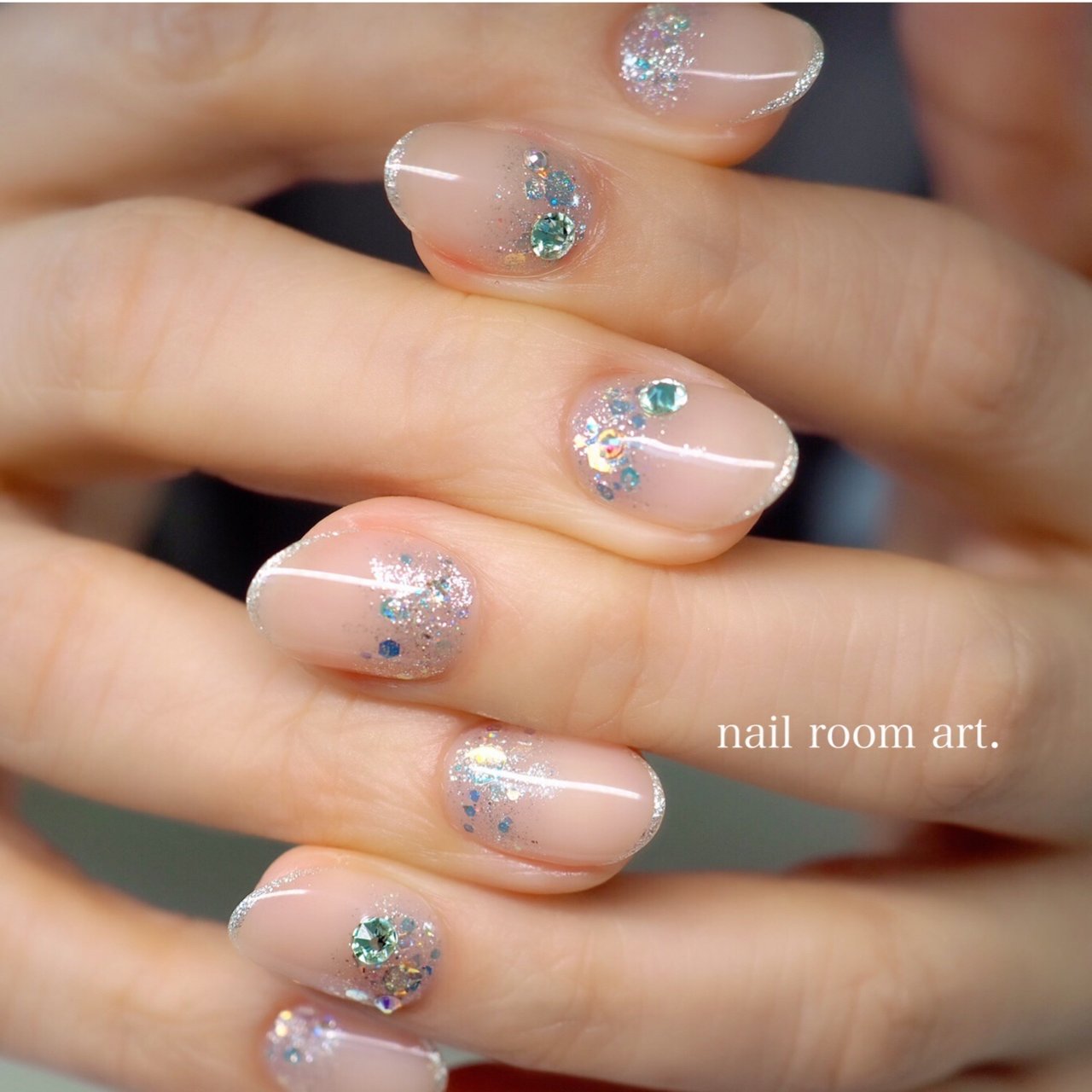 オールシーズン ハンド ホログラム ラメ ジェル Nail Room Art のネイルデザイン No ネイルブック