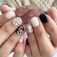 Chanel風ネイルのネイルデザイン ネイルブック