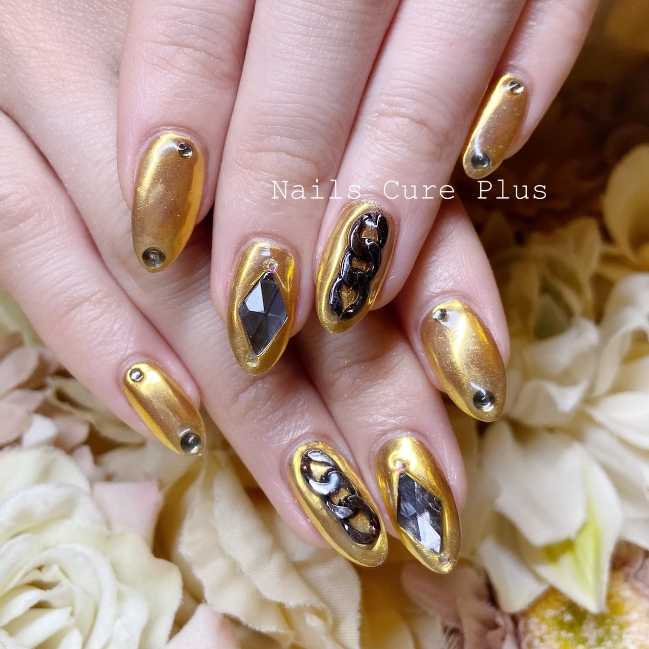 オールシーズン ハンド ワンカラー ミラー ロック Nailscureplus 三宅麻弥のネイルデザイン No ネイルブック