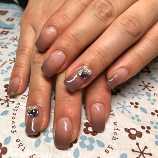 先細りなスクエアオフのネイルデザイン ネイルブック