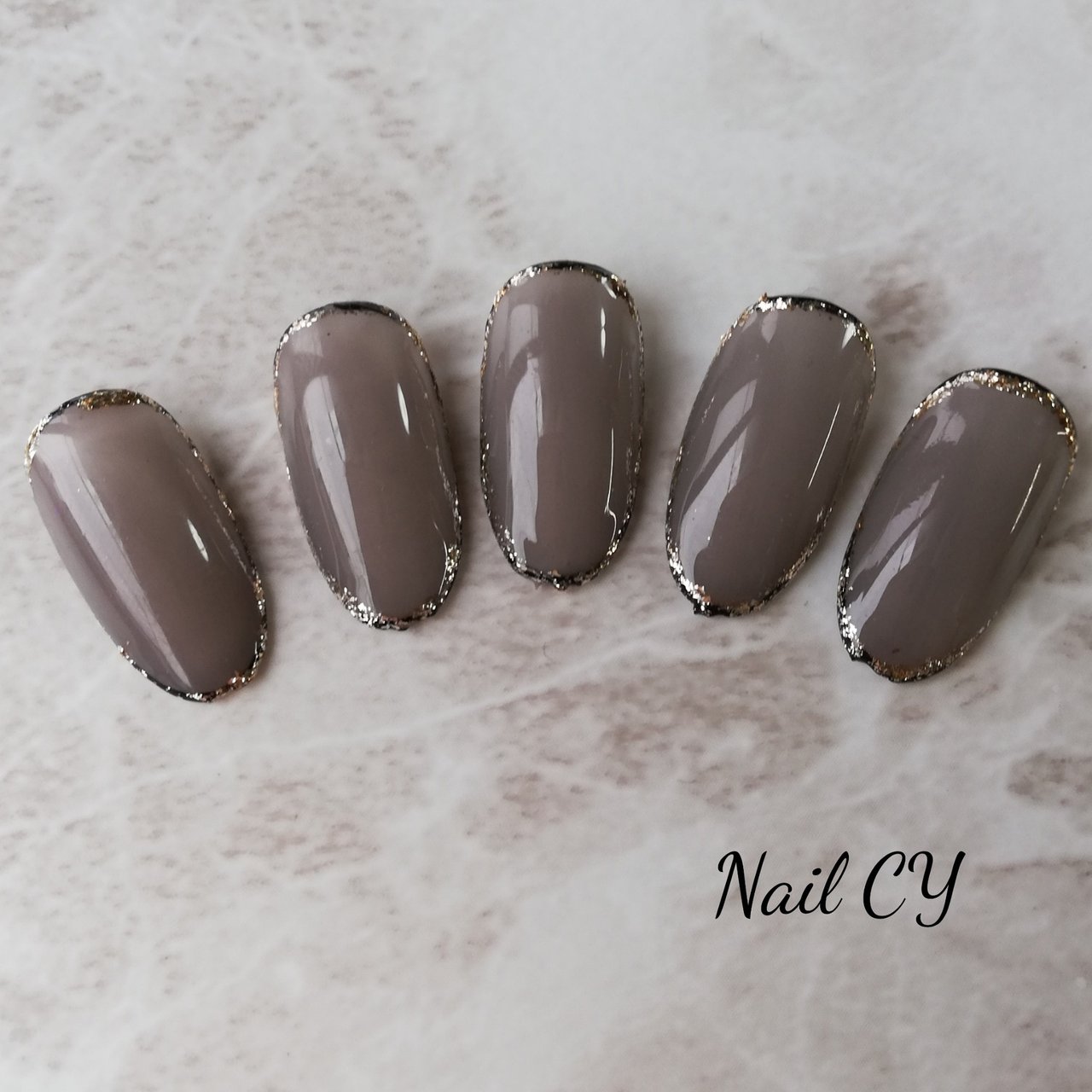 ハンド グレージュ グレー ジェル ネイルチップ Nail Cyのネイルデザイン No ネイルブック