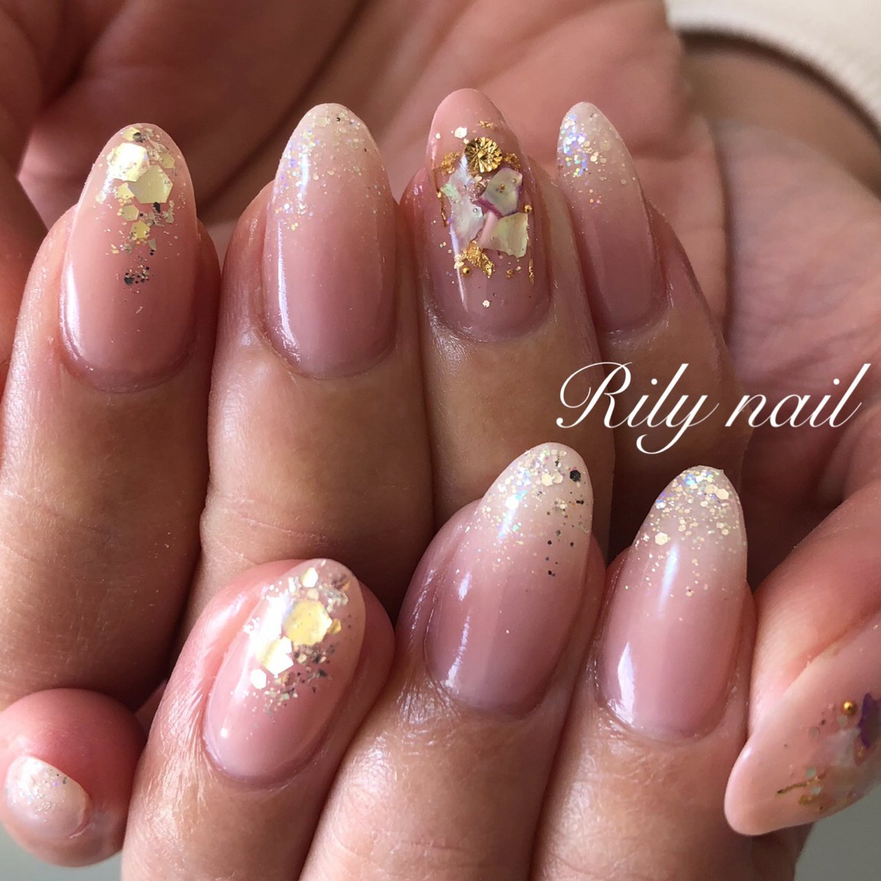 オールシーズン ハンド シンプル グラデーション ホログラム R Nail Misuzuのネイルデザイン No ネイルブック