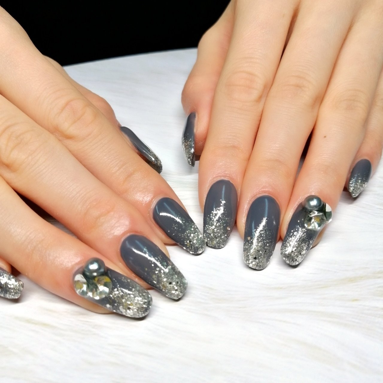 オールシーズン ハンド グラデーション ビジュー ラメ Nail Salon Anelaのネイルデザイン No ネイルブック