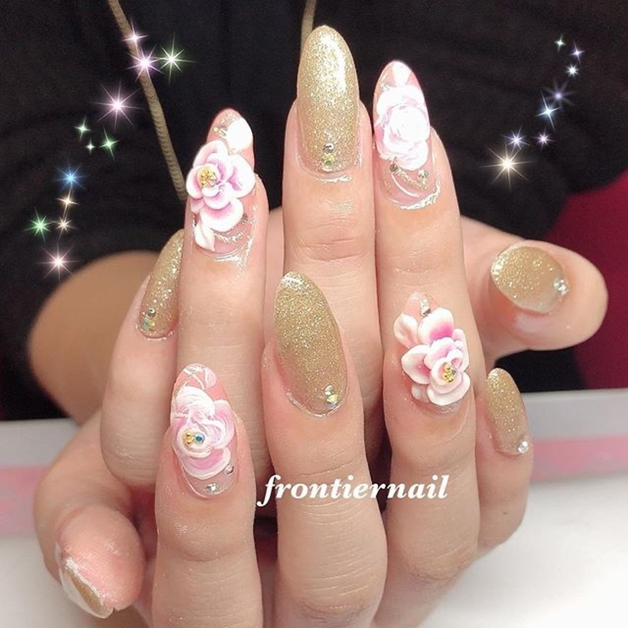 オールシーズン ハンド ビジュー ラメ フラワー Frontiernail 渋谷美香のネイルデザイン No ネイルブック