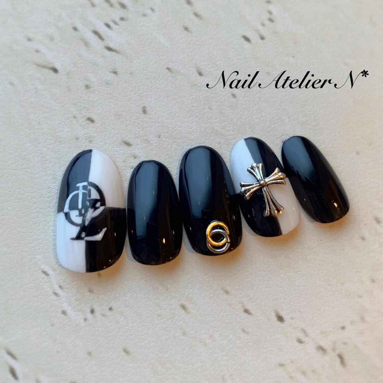 オールシーズン ライブ ハンド シンプル チェーン Nail Atelier N のネイルデザイン No ネイルブック