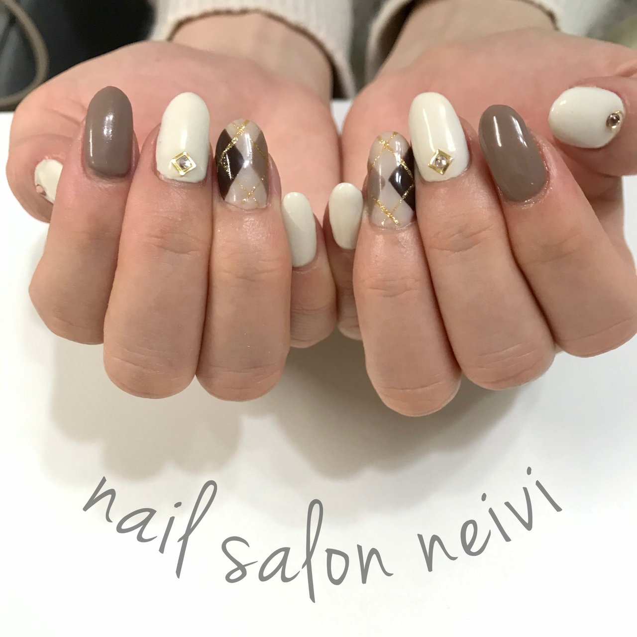 冬 バレンタイン ハンド チェック ショート Nailsalon Neivi 三好智子のネイルデザイン No ネイルブック