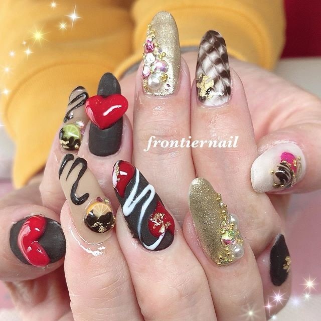 オールシーズン バレンタイン ハンド ラメ ハート Frontiernail 渋谷美香のネイルデザイン No ネイルブック