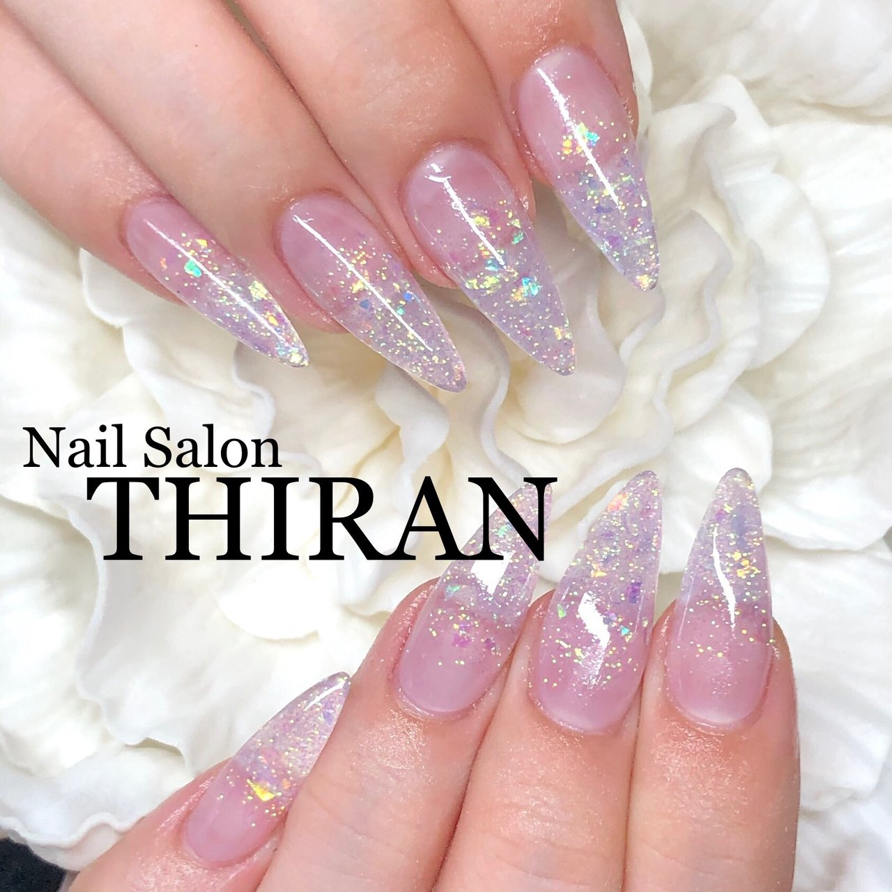 オールシーズン ハンド シンプル グラデーション ホログラム Nailsalon Thiranのネイルデザイン No ネイルブック