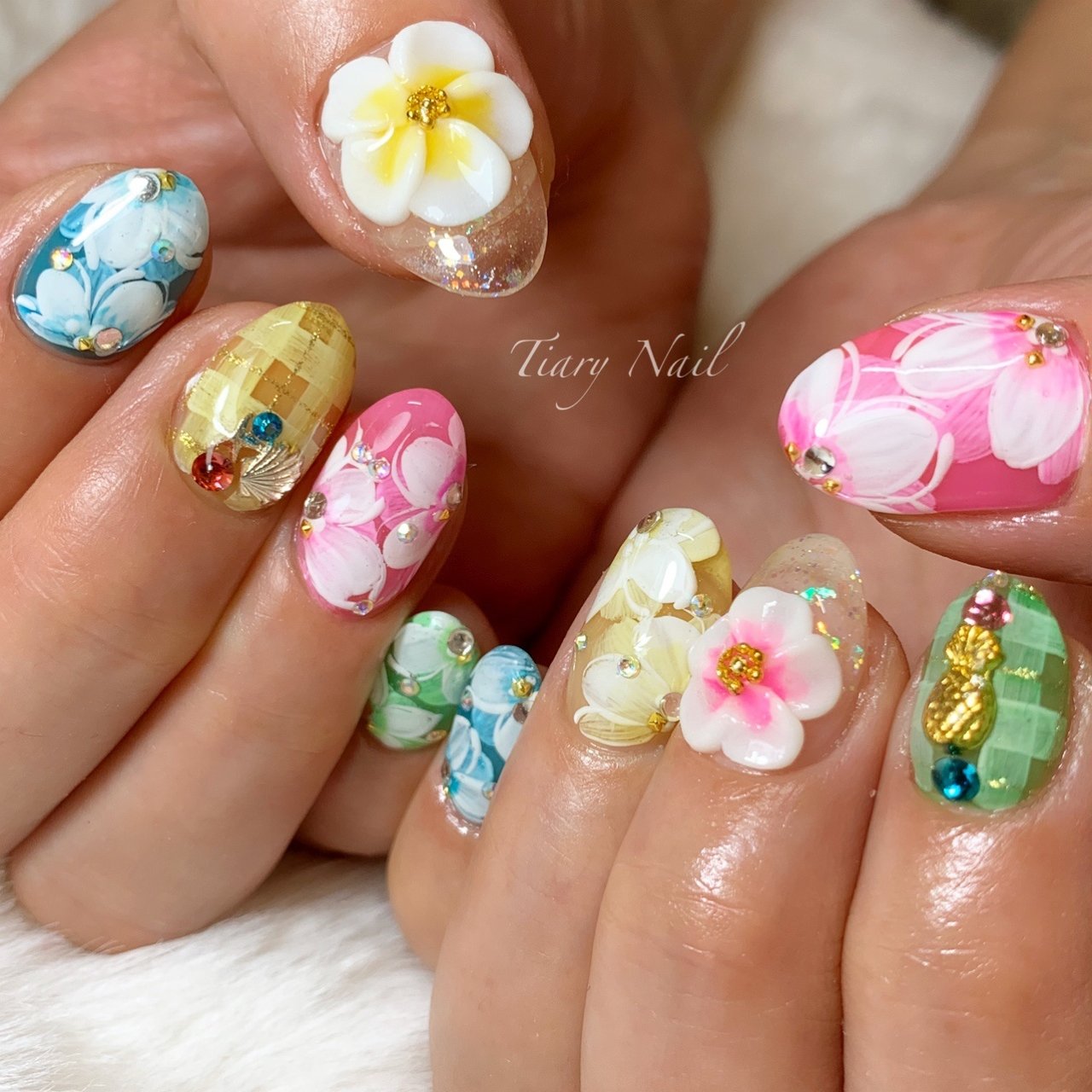 春 夏 海 リゾート ビジュー Tiarynail ティアリーネイルのネイルデザイン No ネイルブック