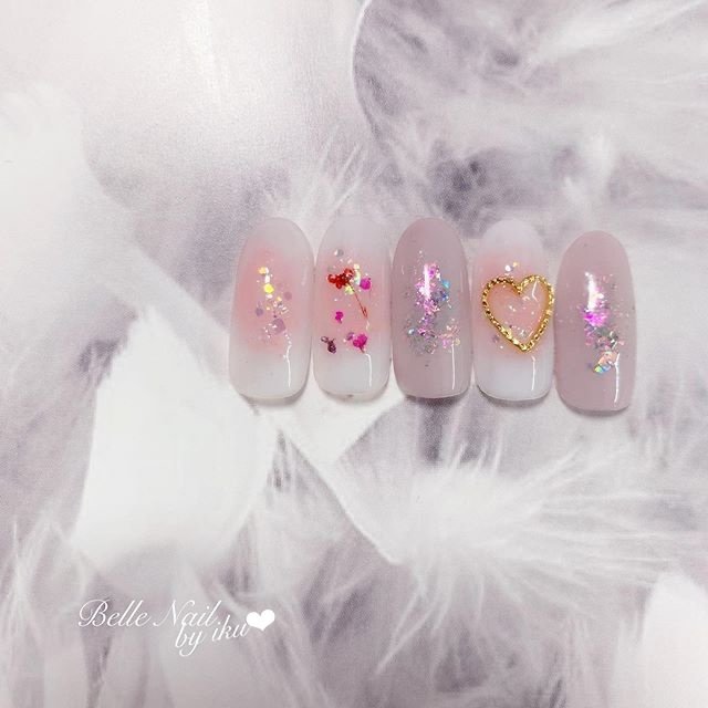 ハンド シンプル ラメ チーク Belle Nail By Ikuのネイルデザイン No ネイルブック