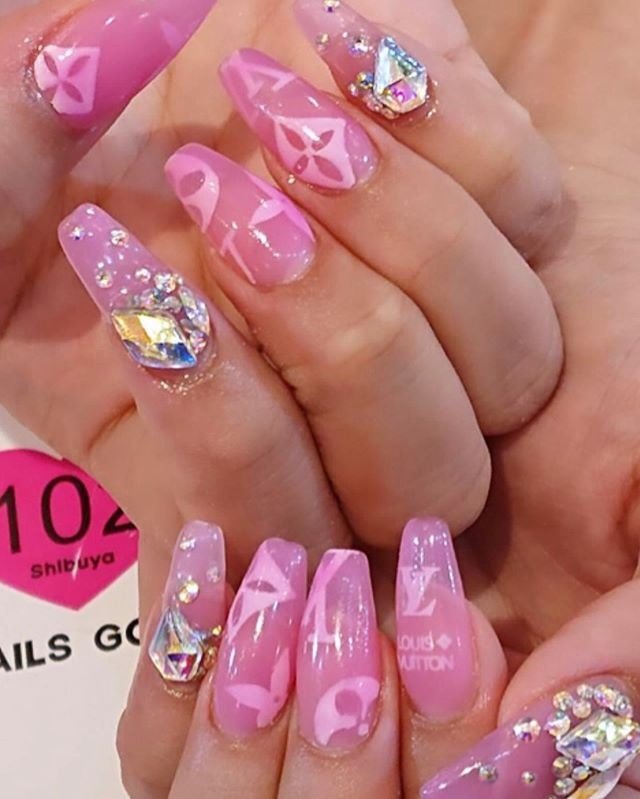 夏 成人式 バレンタイン 卒業式 ハンド Nailsgogo Shibuya Nailsalonのネイルデザイン No ネイル ブック