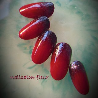 赤黒グラデーションネイルのネイルデザイン ネイルブック