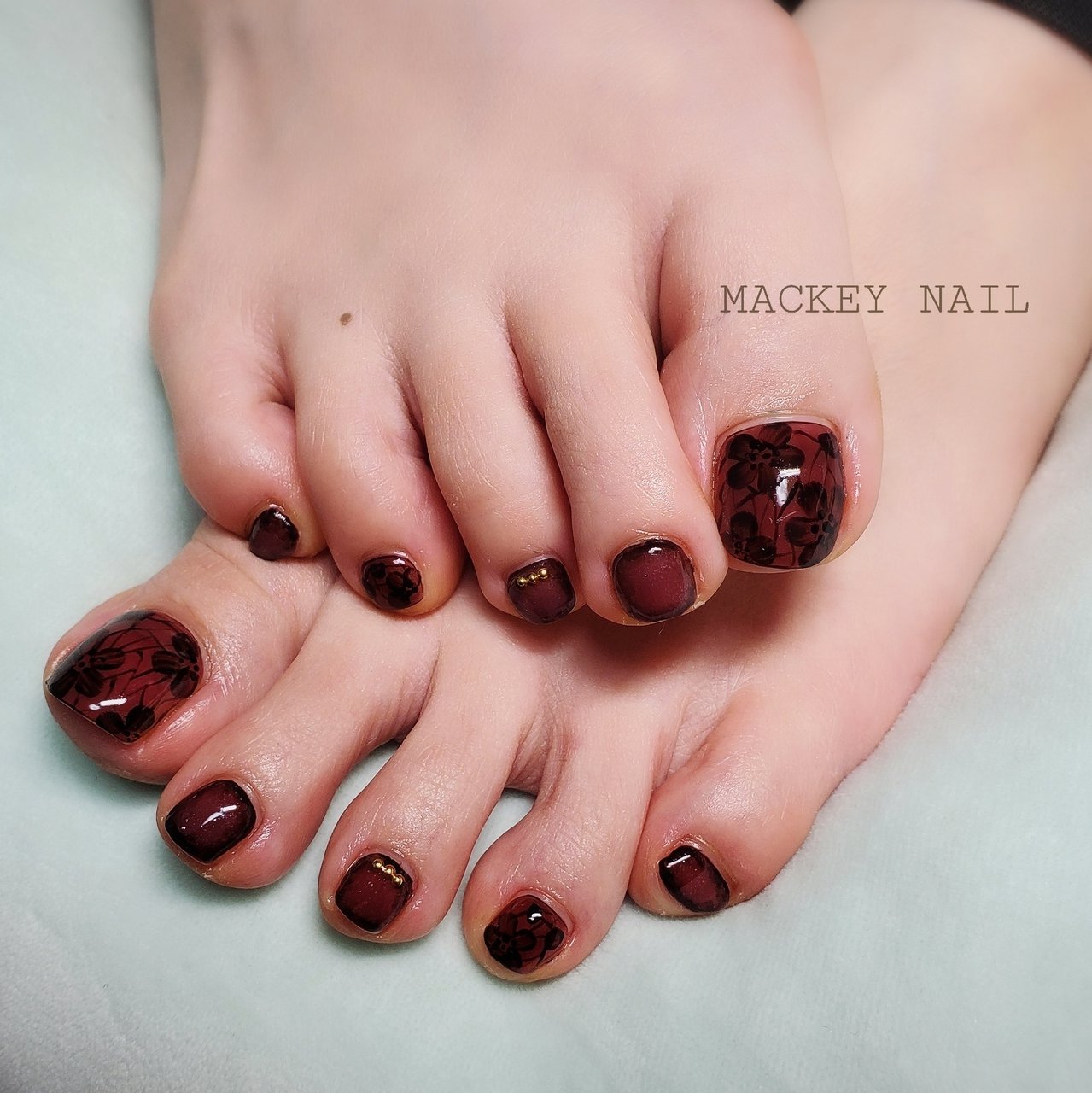冬 オールシーズン フット グラデーション レース Mackey Nailのネイルデザイン No ネイルブック