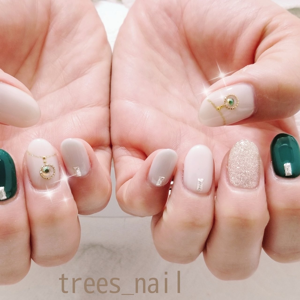 秋 冬 ハンド シンプル ラメ Trees Nailのネイルデザイン No ネイルブック