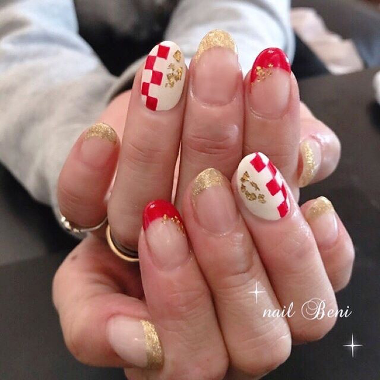 冬 お正月 ハンド フレンチ ラメ Nail Salon Beni ネイルサロン ベニのネイルデザイン No ネイルブック
