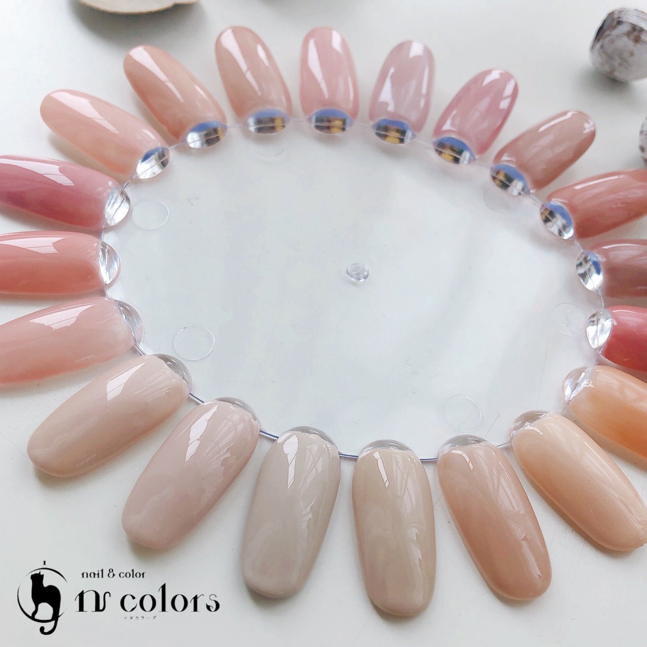 オールシーズン オフィス ベージュ ジェルネイル ネイルチップ 仙台 N Colors エヌカラーズ のネイルデザイン No ネイルブック